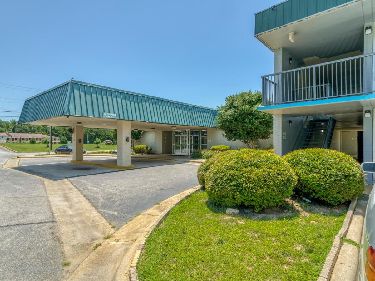 Oyo Hotel Battleboro Extérieur photo