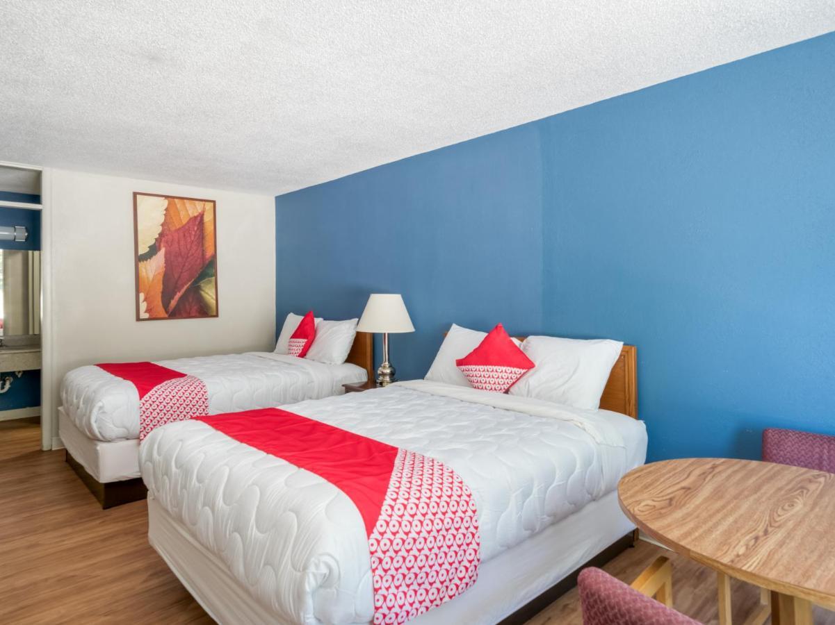 Oyo Hotel Battleboro Extérieur photo